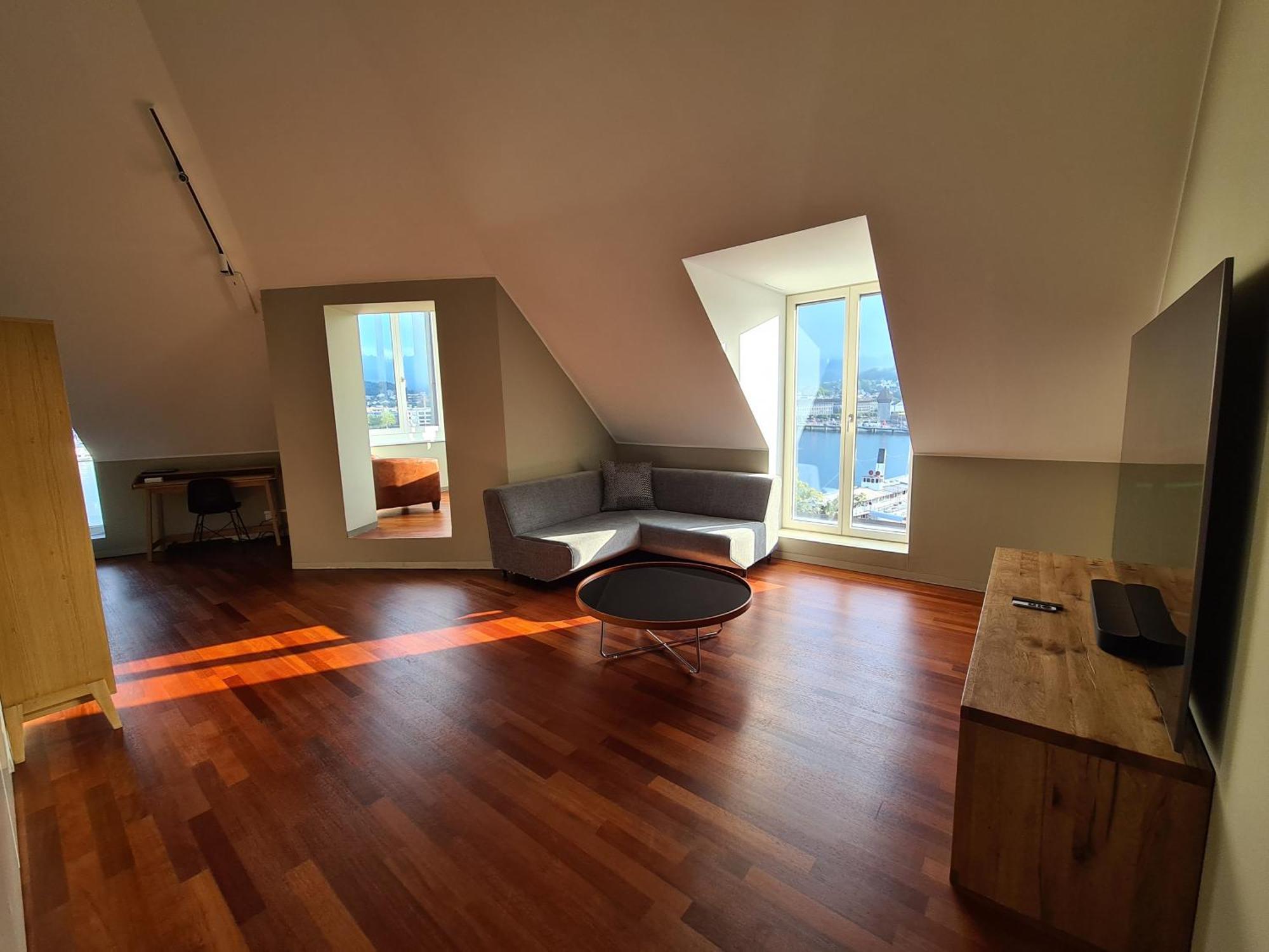 Lucerne Lake View Apartments Room photo