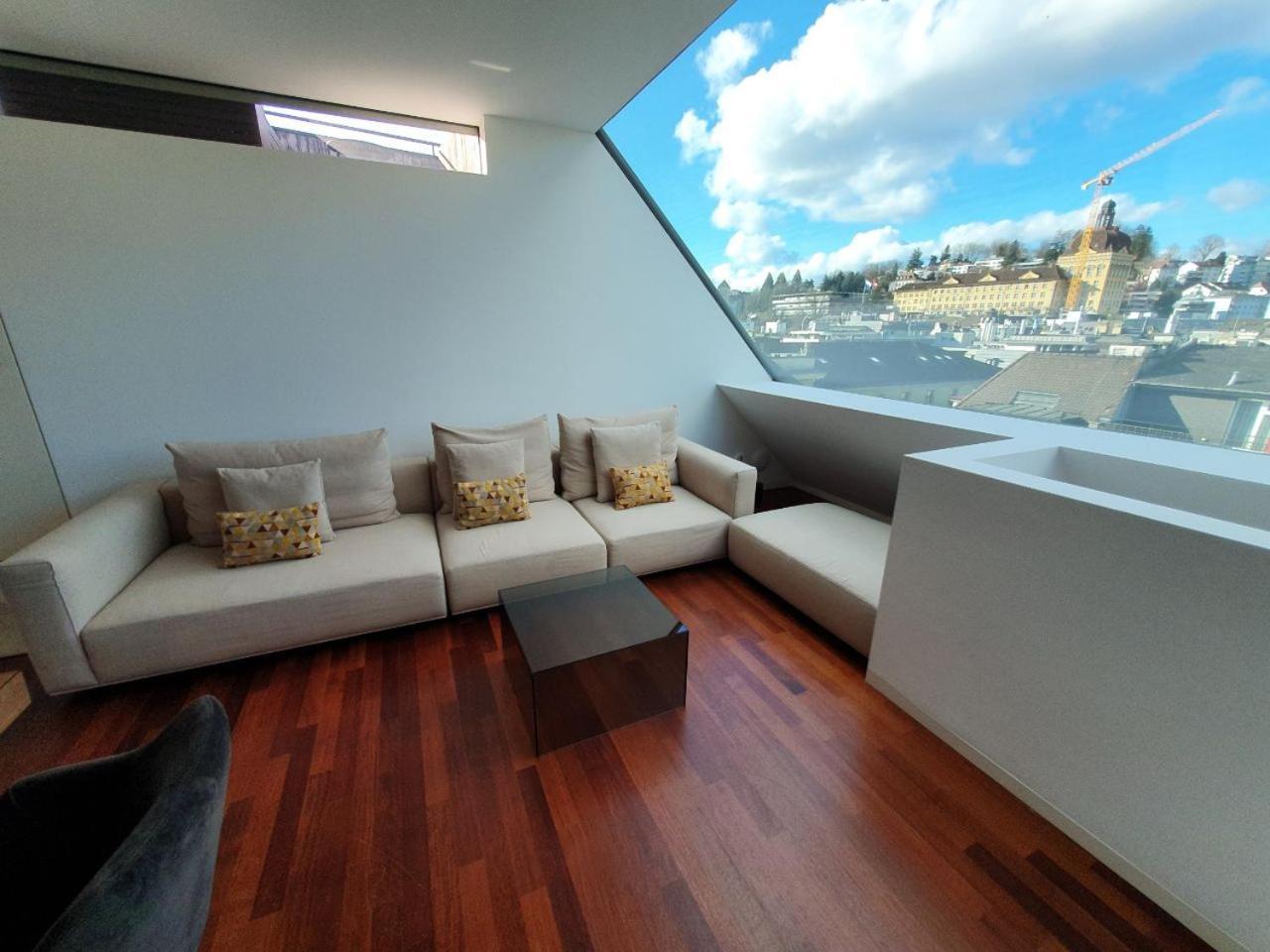 Lucerne Lake View Apartments Room photo